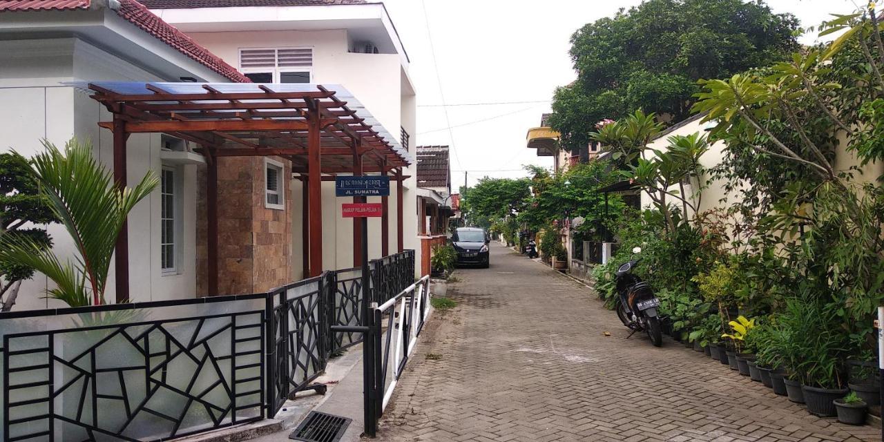Omah Inap D24 Syariah Near Universitas Aisyiah Yogyakarta Mitra Reddoorz Sleman  Eksteriør billede
